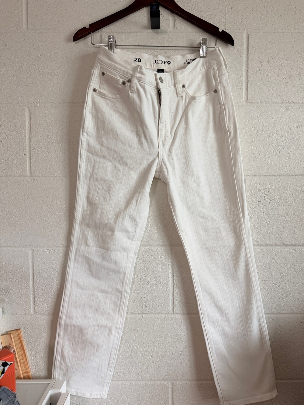 J Crew 9" vintage slim-straight White size 28